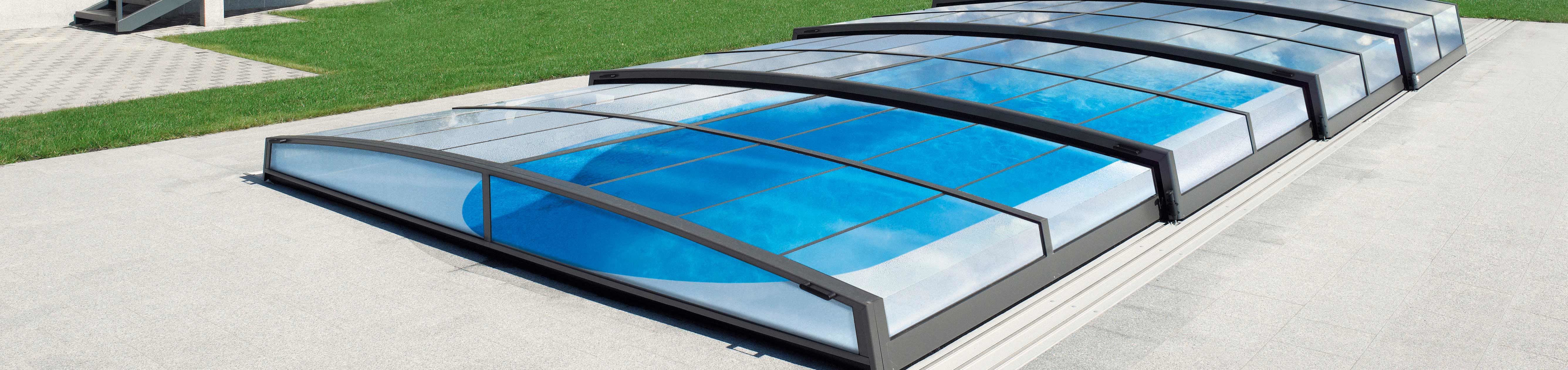 CORONA™ Low-Level Retractable Pool Enclosure