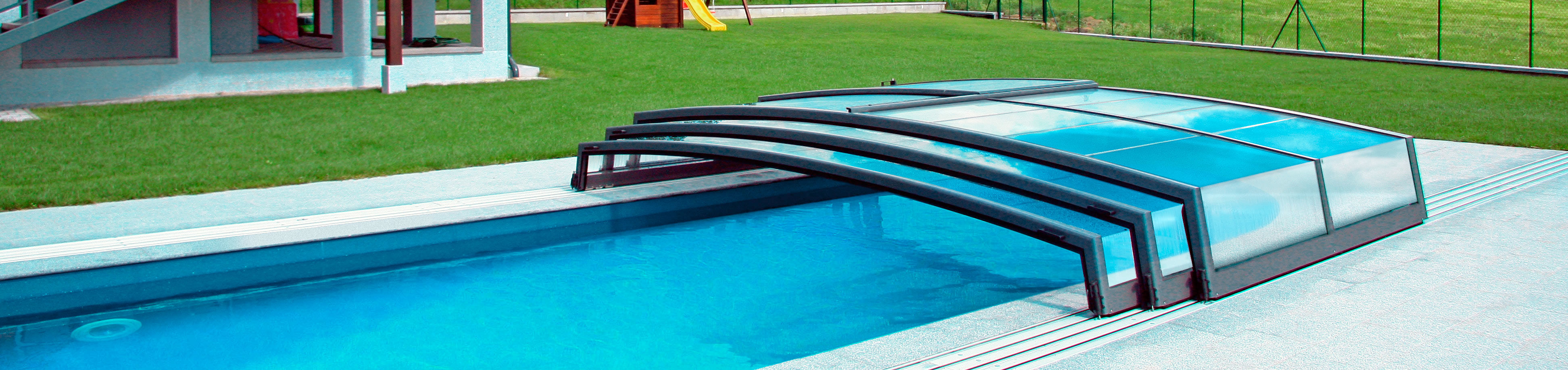 CORONA™ Low-Level Retractable Pool Enclosure