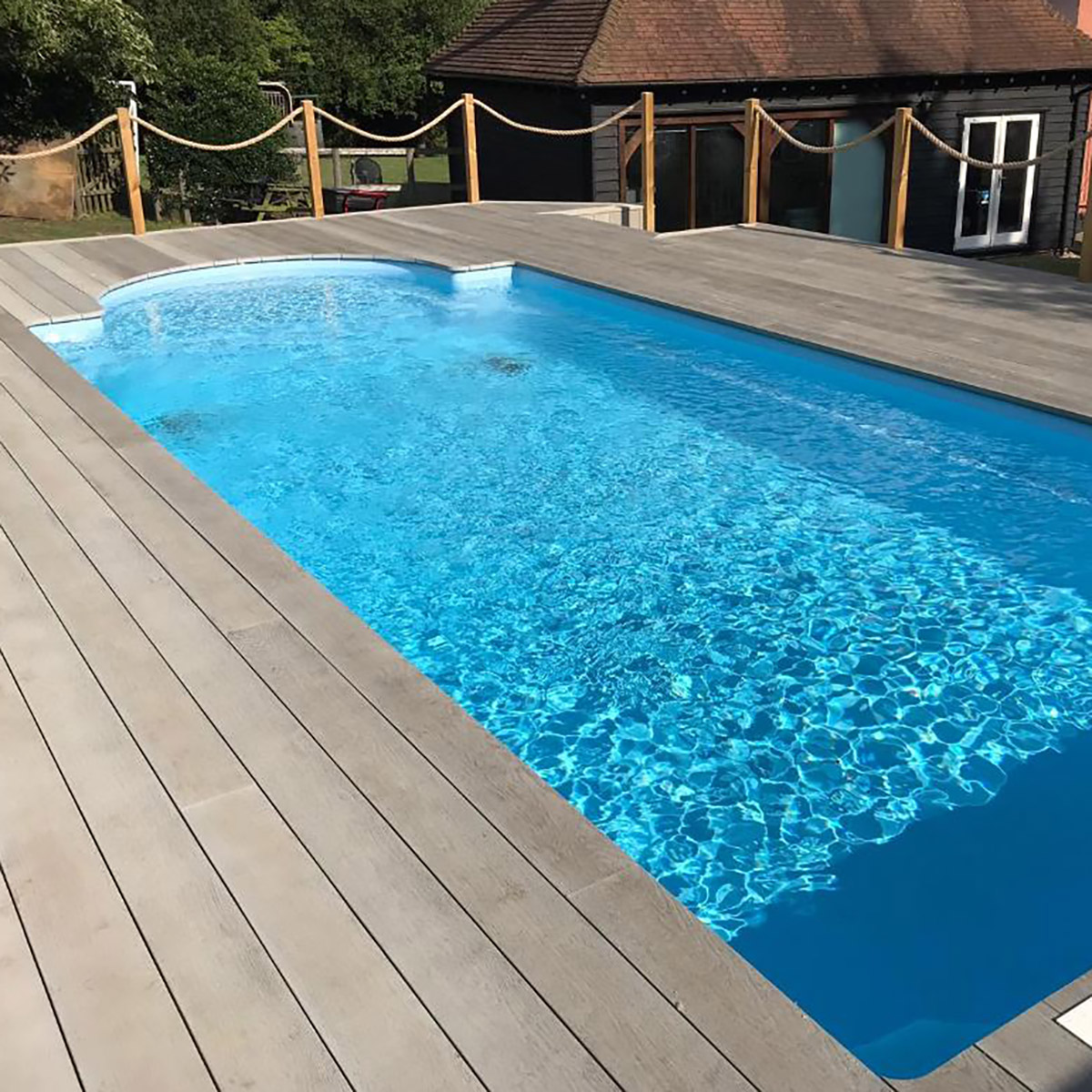 traditional-roman-end-pool