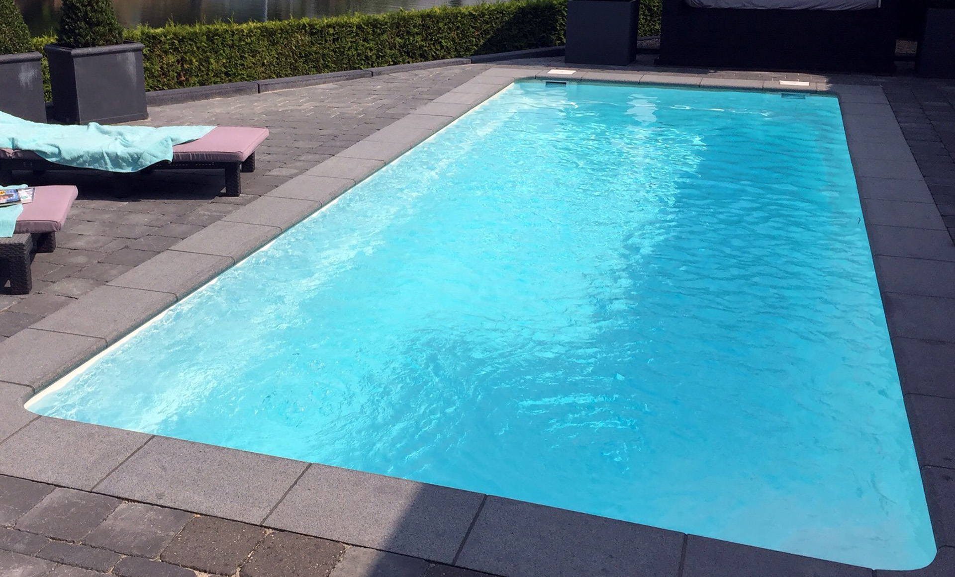 king rectangle swimming pool 9 x 3.75 x 1.5m in metallic finish
